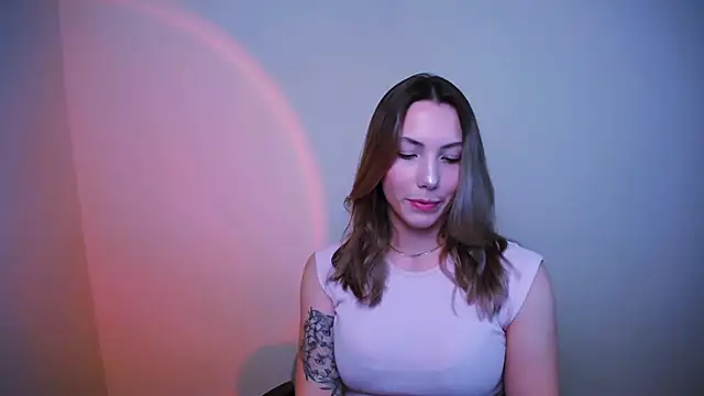 Snapshot of VanessaMay_ chatting on December 18, 2024, 5:52 pm VanessaMay online show from December 18, 2024, 5:52 pm