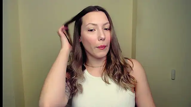 Snapshot of VanessaMay_ chatting on March 19, 2025, 5:28 pm VanessaMay online show from March 19, 2025, 5:28 pm