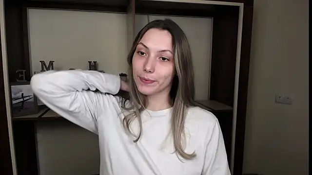 VanessaMay  online show from March 1, 2026, 6:19 pm