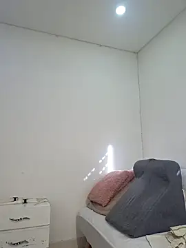 Anal Luucia online show from May 15, 2026, 12:14 pm