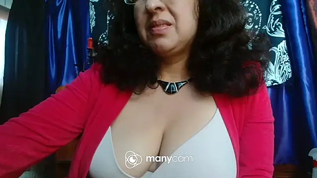 liriomilf online show from February 4, 2026, 8:37 pm