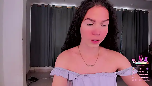 gatitavenecis online show from April 15, 2026, 7:29 pm