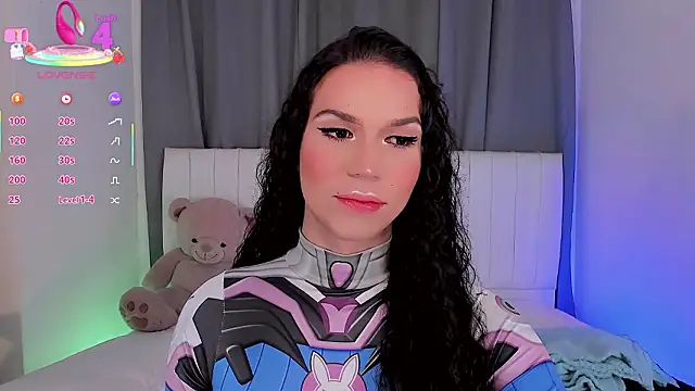 gatitavenecis online show from February 4, 2026, 1:44 am