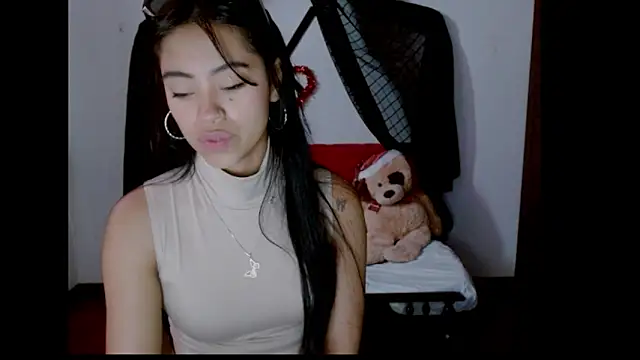 NatalyEscobar lx online show from March 7, 2025, 12:01 pm