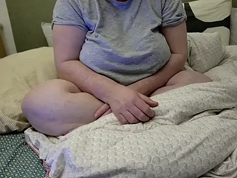 MarthaBriest online show from February 18, 2026, 2:31 am