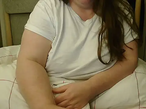 MarthaBriest online show from February 2, 2025, 3:54 am