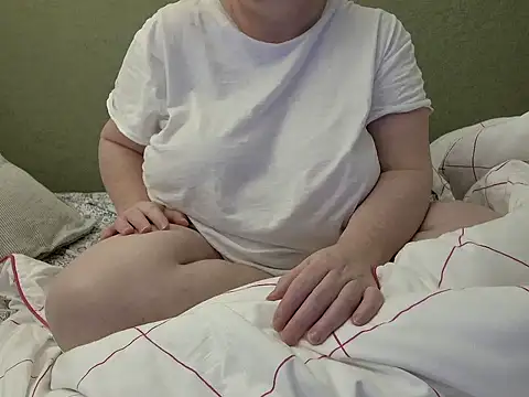 Snapshot of MarthaBriest chatting on October 23, 2025, 3:16 am MarthaBriest online show from October 23, 2025, 3:16 am