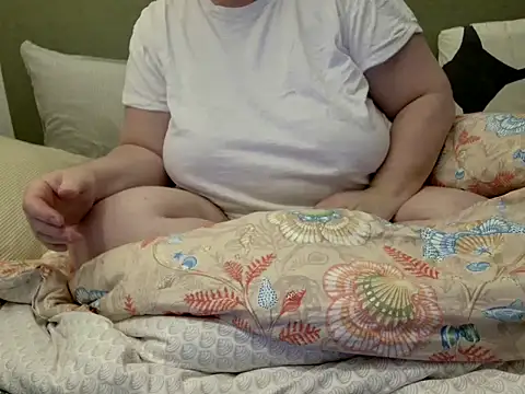 MarthaBriest online show from December 22, 2025, 9:59 pm