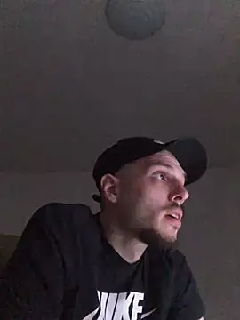 Snapshot of denz9209 chatting on March 14, 2025, 12:43 am denz9209 online show from March 14, 2025, 12:43 am