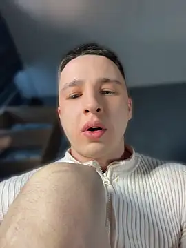 Hungry  Puppy online show from April 7, 2026, 2:41 pm