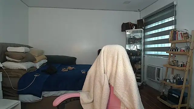 aya saki online show from September 24, 2025, 8:21 am