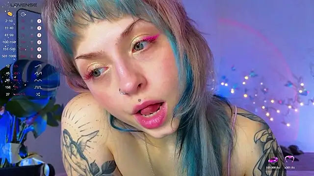 Snapshot of lavenderluxe chatting on February 3, 2026, 12:43 pm lavenderluxe online show from February 3, 2026, 12:43 pm