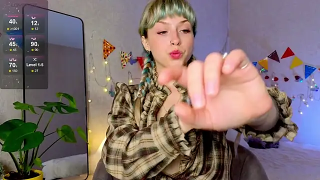 lavenderluxe online show from October 9, 2025, 10:16 am