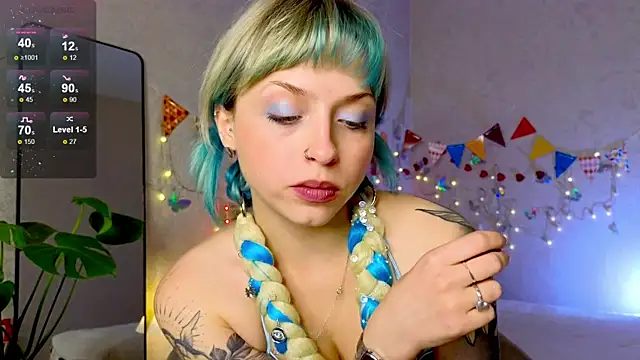 lavenderluxe online show from October 24, 2025, 2:05 pm