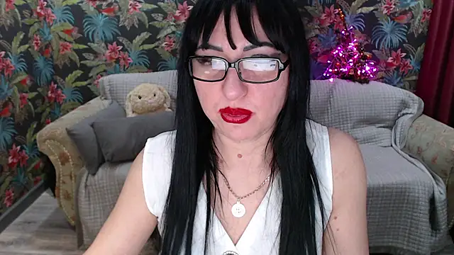 SusanLaNice online show from December 21, 2025, 12:24 am