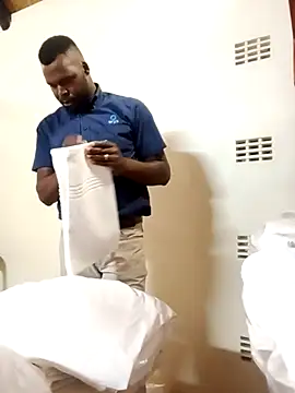 Snapshot of Touch_mysoul chatting on October 16, 2025, 10:12 am Touch mysoul online show from October 16, 2025, 10:12 am