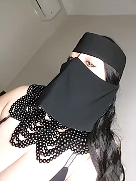 Snapshot of -Arab_milf- chatting on January 27, 2025, 8:40 am -Arab milf- online show from January 27, 2025, 8:40 am