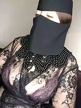 Snapshot of -Arab_milf- chatting on December 27, 2024, 7:18 am -Arab milf- online show from December 27, 2024, 7:18 am