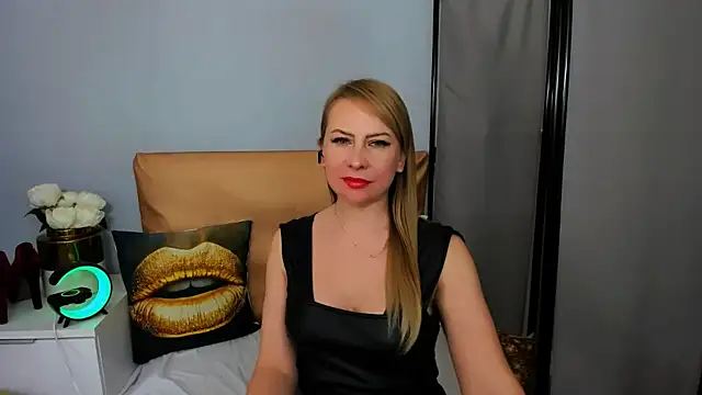 LatoyaRose online show from February 23, 2025, 9:22 am