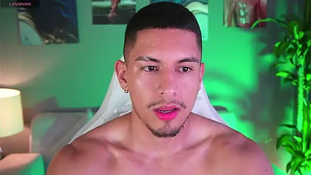 Aaronfox x online show from January 21, 2025, 9:04 pm