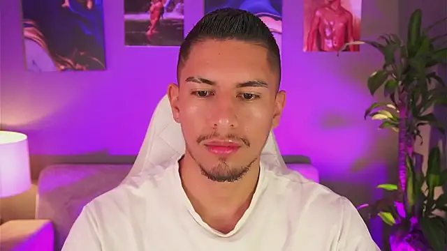 Aaronfox x online show from January 28, 2025, 9:08 am