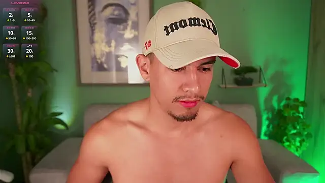Aaronfox x online show from March 1, 2025, 9:18 am