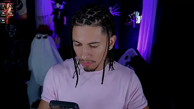 Snapshot of Aaronfox_x chatting on October 26, 2025, 10:37 am Aaronfox x online show from October 26, 2025, 10:37 am