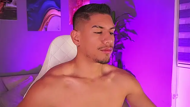 Aaronfox x online show from January 27, 2025, 10:16 am