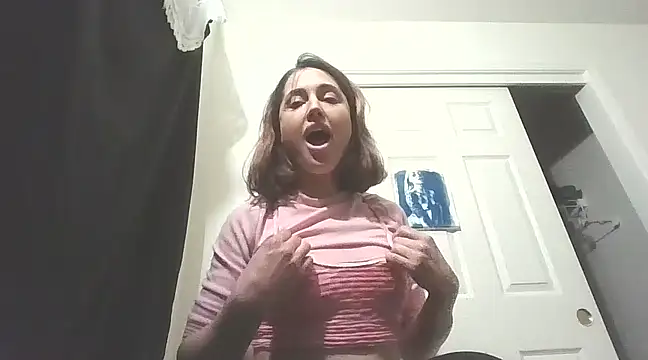 Snapshot of PompasPurpleriver chatting on December 16, 2024, 1:10 am PompasPurpleriver online show from December 16, 2024, 1:10 am