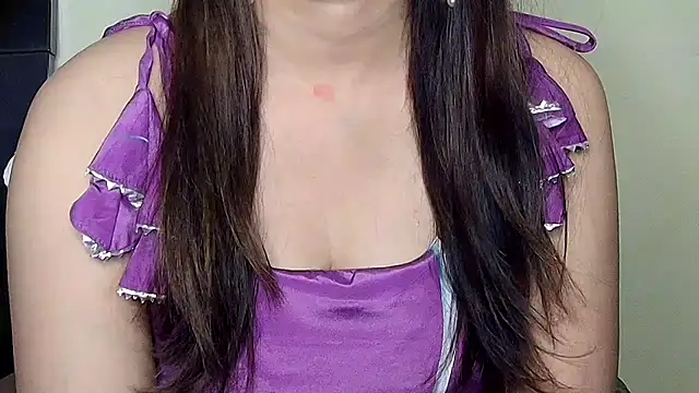 Snapshot of MIss-Naina chatting on October 18, 2025, 7:49 pm MIss-Naina online show from October 18, 2025, 7:49 pm