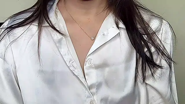 MIss-Naina online show from November 28, 2025, 2:01 am