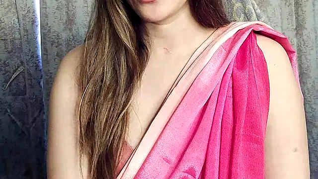 Snapshot of MIss-Naina chatting on July 3, 2026, 10:33 am MIss-Naina online show from July 3, 2026, 10:33 am
