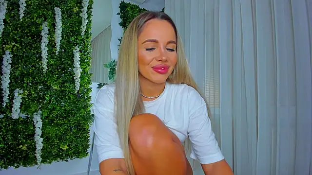 Snapshot of VivienCarter chatting on October 8, 2025, 4:08 pm VivienCarter online show from October 8, 2025, 4:08 pm