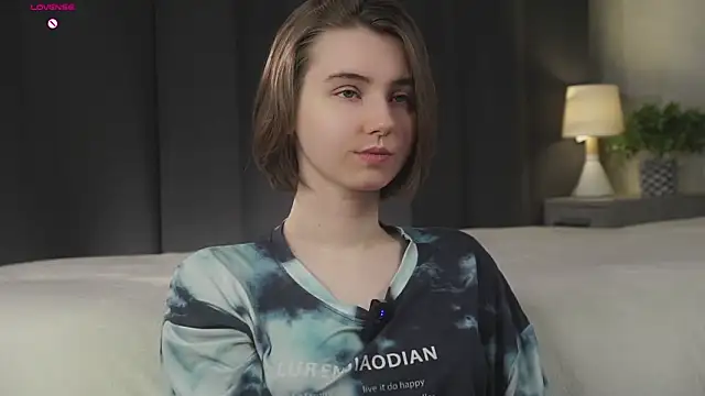 MeghanElson online show from February 18, 2026, 1:18 pm