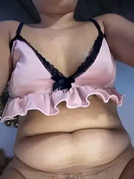 Snapshot of Goddess_Naughty chatting on October 28, 2025, 12:04 pm Goddess Naughty online show from October 28, 2025, 12:04 pm