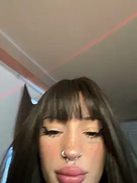 madelinexx online show from April 7, 2026, 9:11 am