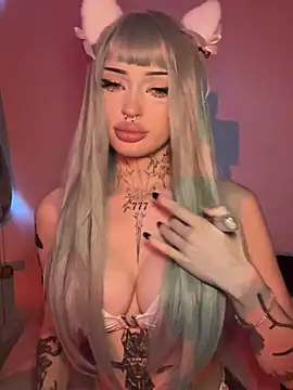 madelinexx online show from September 28, 2025, 4:25 pm