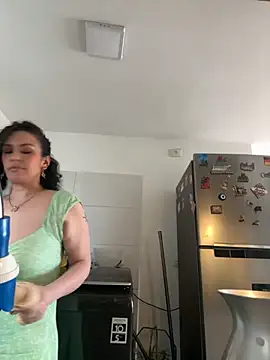 Elizabeth Dupont online show from November 26, 2025, 8:09 pm