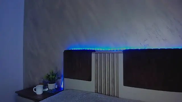 Snapshot of AliyaWade_ chatting on October 7, 2025, 3:40 am AliyaWade online show from October 7, 2025, 3:40 am