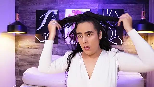 Snapshot of DanyAndAlexa chatting on October 15, 2025, 12:46 pm DanyAndAlexa online show from October 15, 2025, 12:46 pm