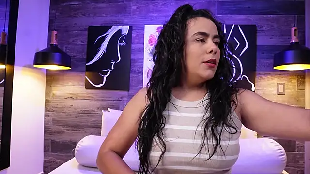 Snapshot of DanyAndAlexa chatting on October 14, 2025, 12:28 pm DanyAndAlexa online show from October 14, 2025, 12:28 pm