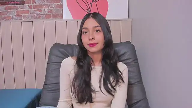 Snapshot of SophieBenson chatting on February 5, 2025, 12:49 pm SophieBenson online show from February 5, 2025, 12:49 pm