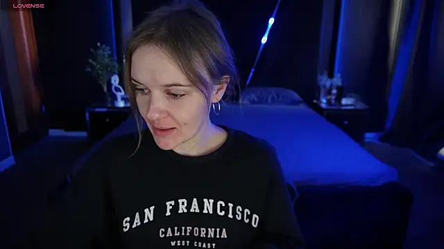 MaribelRiverr  online show from September 26, 2025, 5:47 am