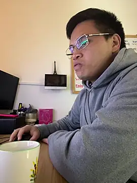 ahntony  69 online show from April 29, 2026, 5:22 am