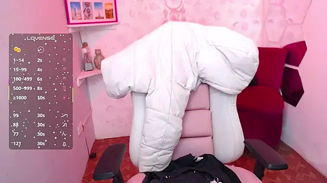 Snapshot of Cailee_Mansour chatting on October 16, 2025, 5:10 pm Cailee Mansour online show from October 16, 2025, 5:10 pm