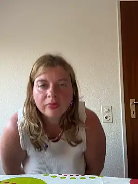Snapshot of Lombada chatting on May 23, 2026, 4:06 pm Lombada online show from May 23, 2026, 4:06 pm