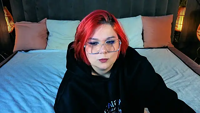 Snapshot of BettyDark chatting on September 28, 2025, 8:05 pm BettyDark online show from September 28, 2025, 8:05 pm