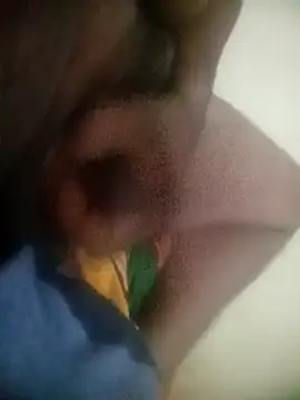 Snapshot of sadunt chatting on October 17, 2025, 7:44 am sadunt online show from October 17, 2025, 7:44 am