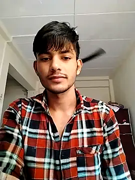 kingkartik7 online show from February 19, 2025, 10:34 am