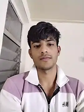 kingkartik7 online show from March 2, 2025, 4:03 pm